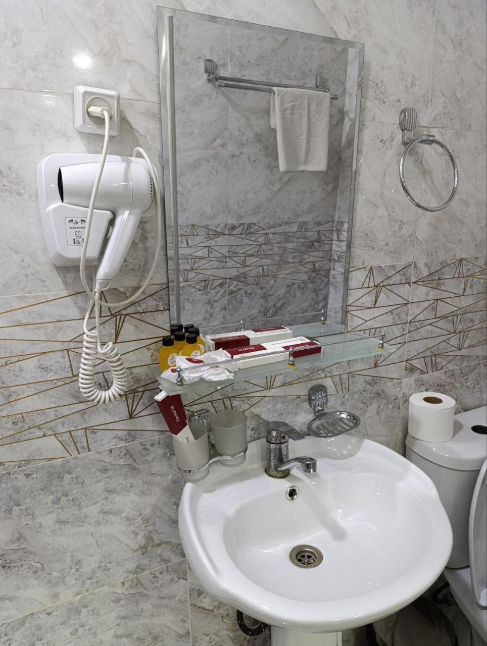The Art Hotel Tashkent Exterior photo